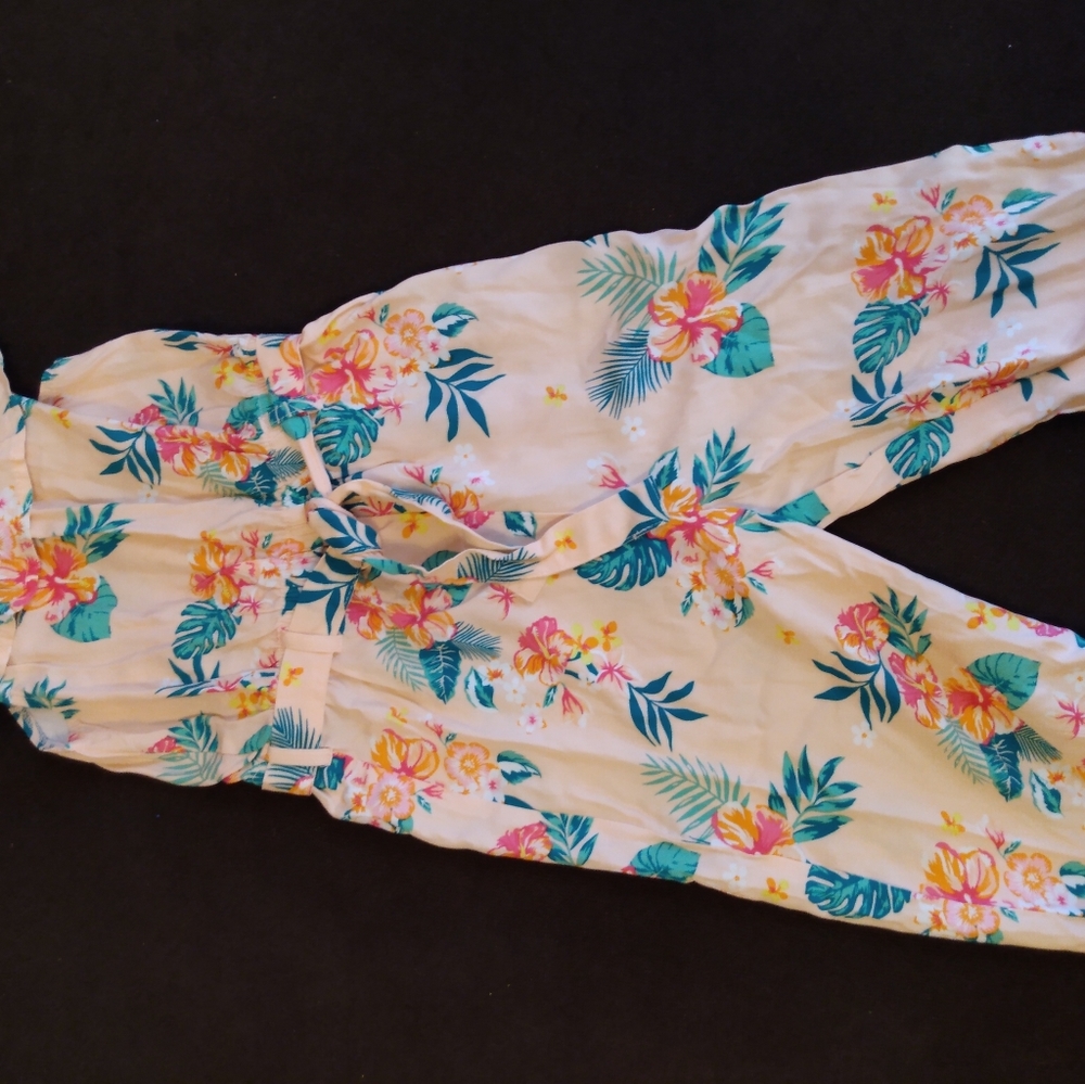 Sleeveless jumpsuit
